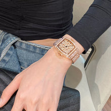 Load image into Gallery viewer, Women&#39;S Watch 2025 New Light Luxury Niche Full Diamond Women&#39;S Watch Rotating Watch