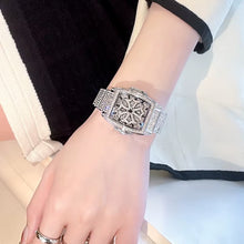 Load image into Gallery viewer, Women&#39;S Watch 2025 New Light Luxury Niche Full Diamond Women&#39;S Watch Rotating Watch