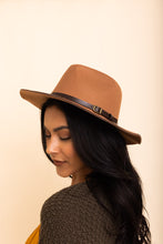 Load image into Gallery viewer, Pinched Front Western Style Hat