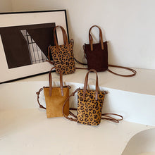 Load image into Gallery viewer, Women&#39;s Crossbody Bag Autumn And Winter Retro Leopard Print Shoulder