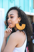 Load image into Gallery viewer, Fan Tassel Earrings